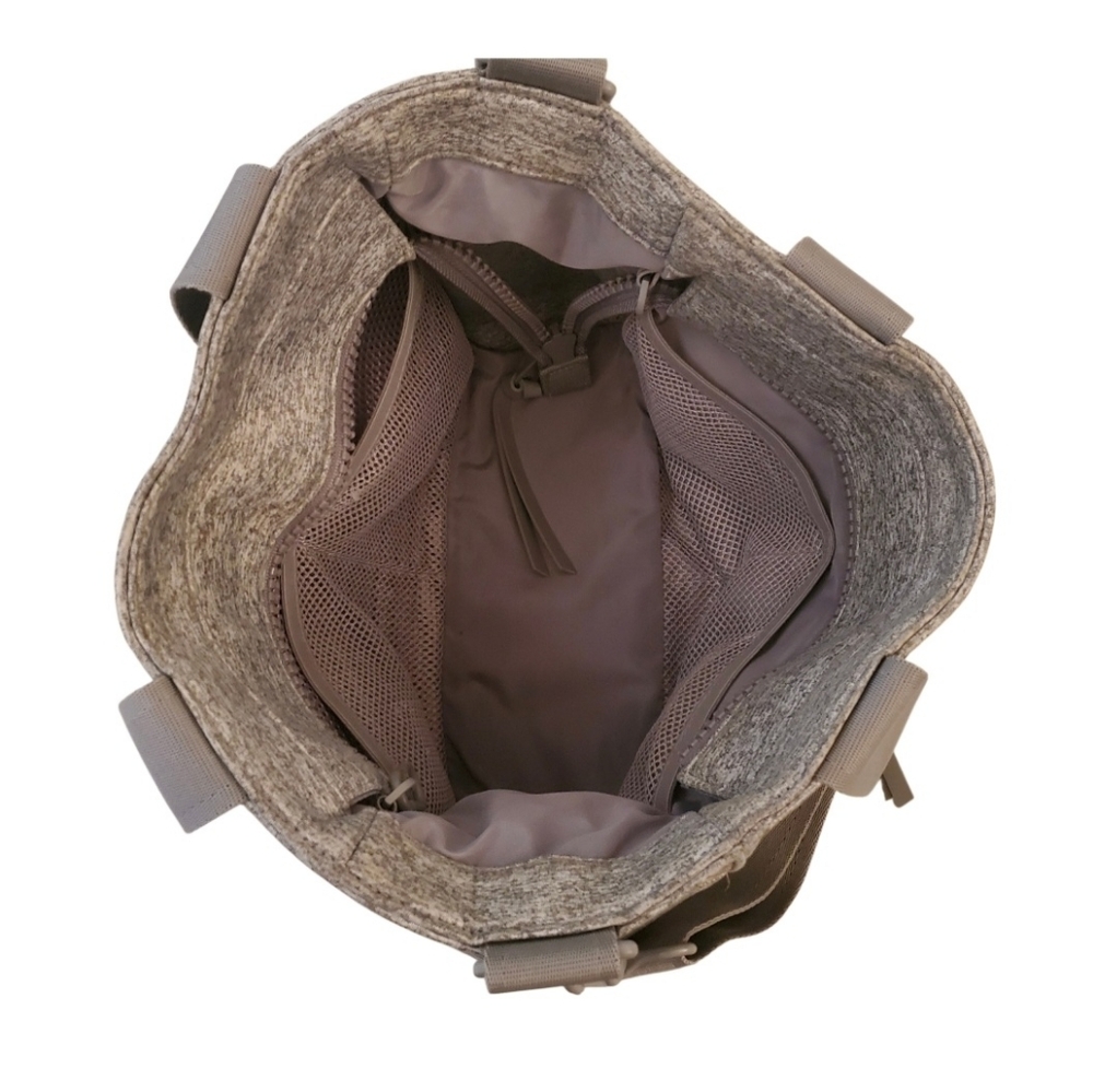 Dagne Dover Gray Diaper Tote with Adjustable Crossbody Strap - Picture 5 of 7